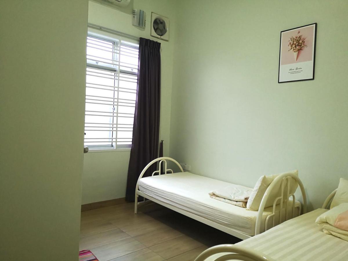 Tangkak Greenville Homestay Eksteriør billede